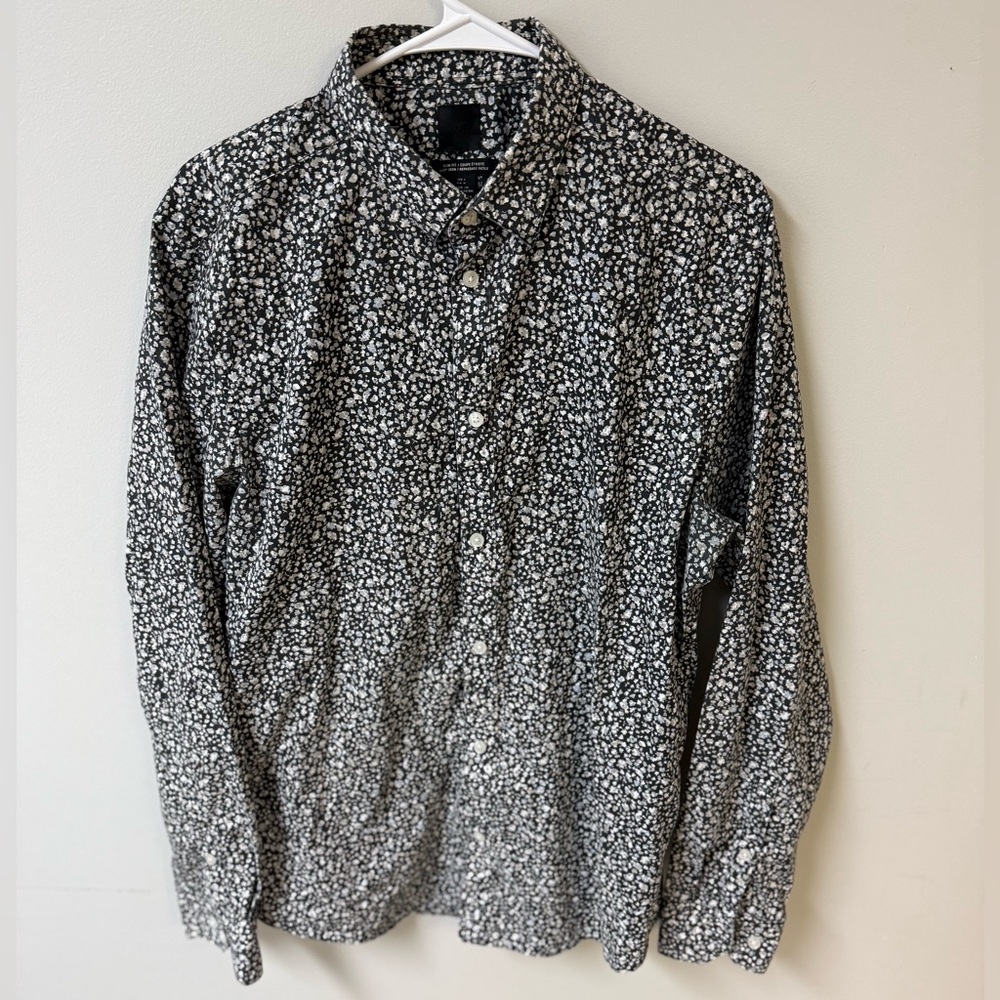 H&M Men's Black and White Patterned Shirt